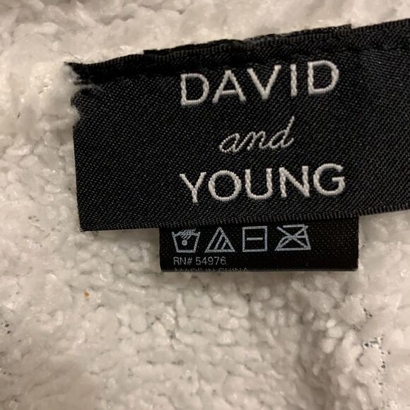 David and Young beanie with faux fur lining - Picture 4 of 8